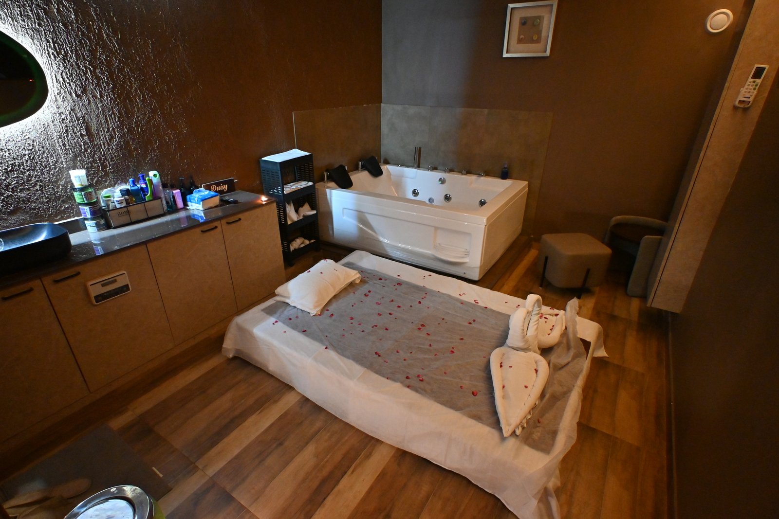 Premium Spa - Spa at Ovia Wellness Spa