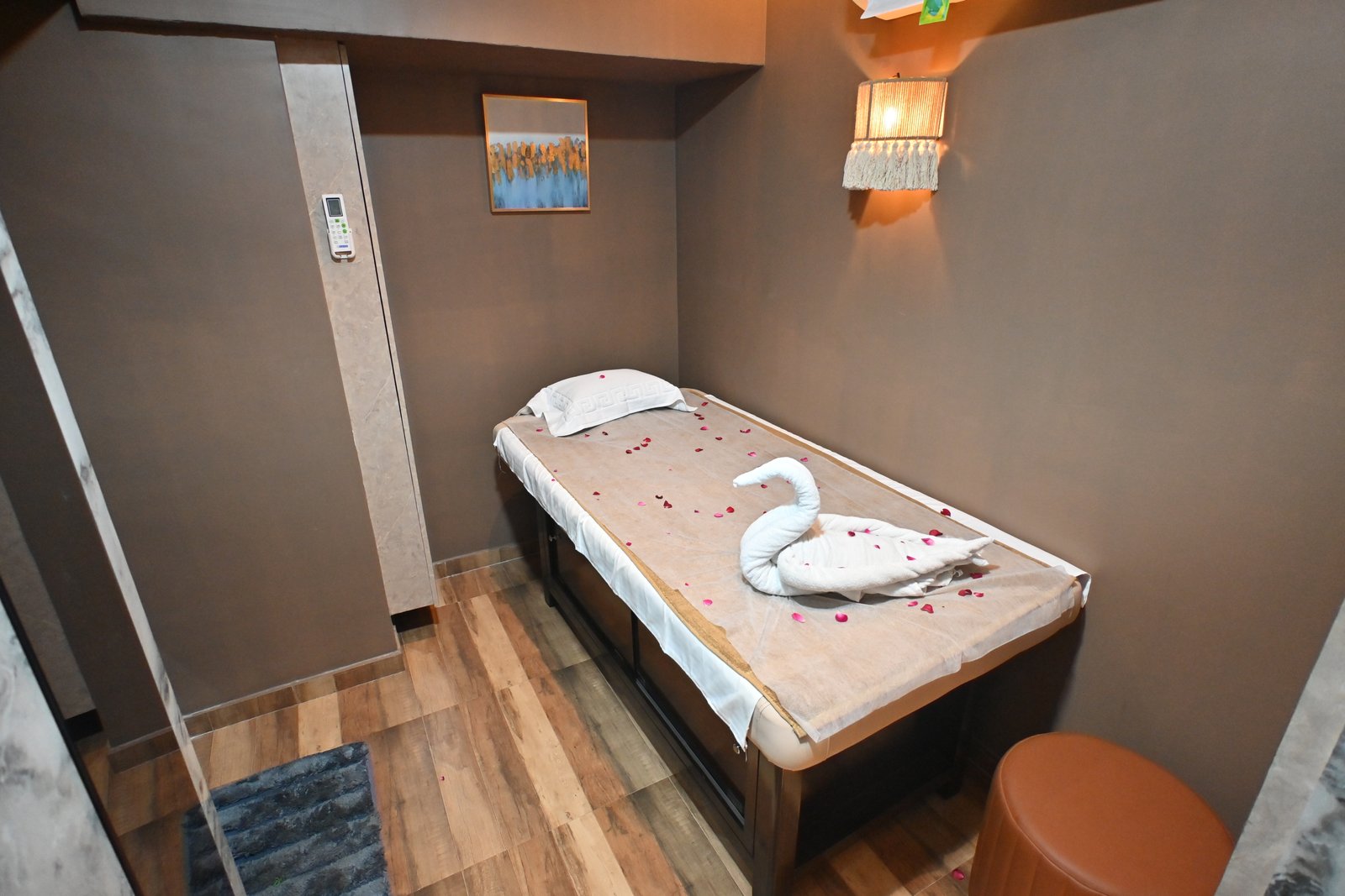 Body Massage - Massage at Ovia Wellness Spa